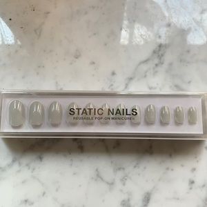 NEW - static nails